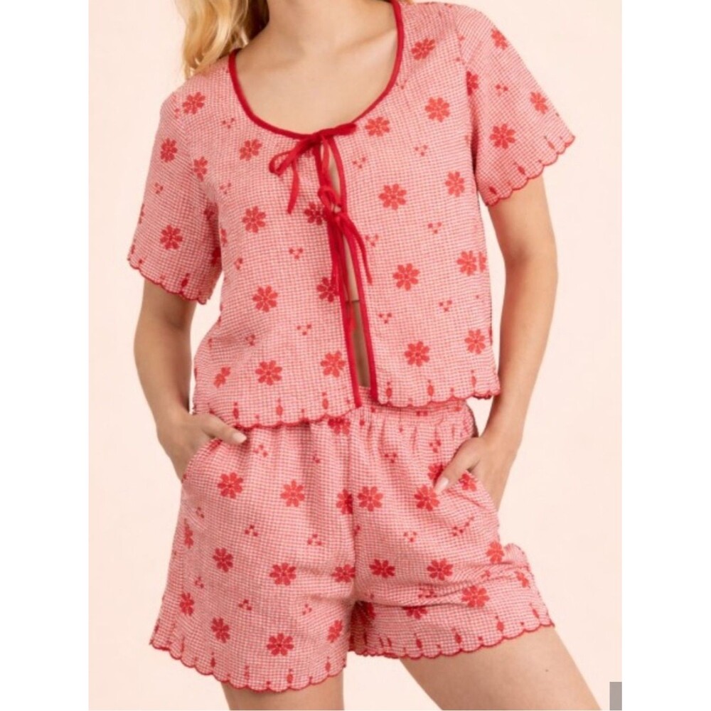 NEW 2 Piece Very J Red & White Gingham Embroidered Tie-Front Top & Shorts sz LG